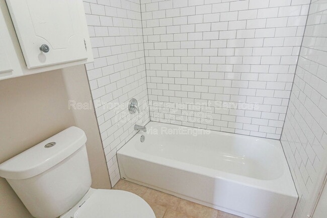 Building Photo - 6570 Oxen Rd