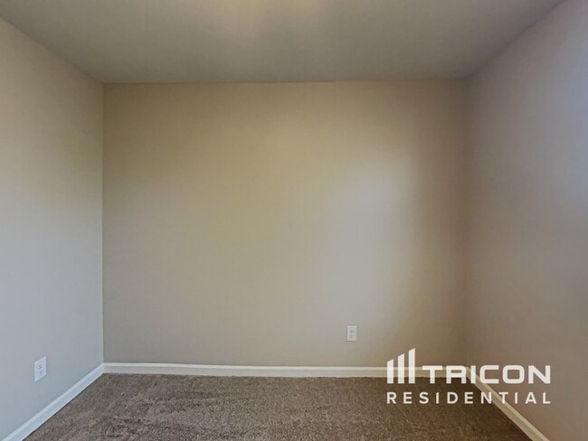 Building Photo - 6415 Pennacook Dr