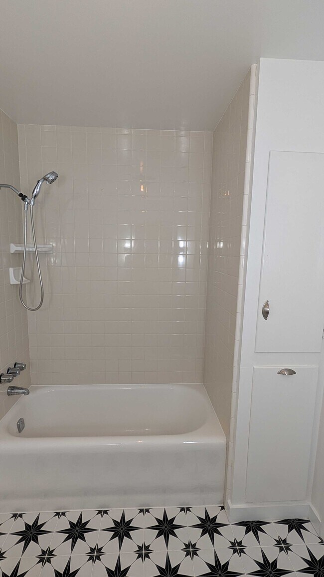 Building Photo - 541 Mason St