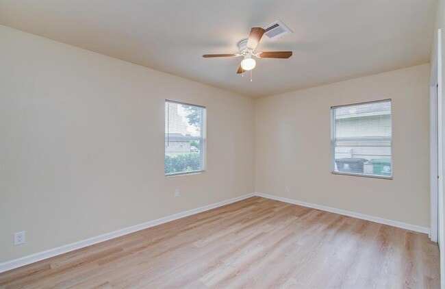 Building Photo - 6510 Cherrydale Dr
