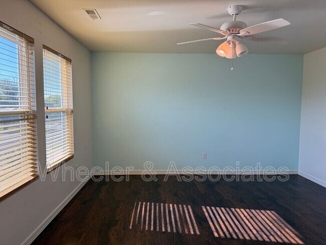 Building Photo - 1584 W Galbraith Ln