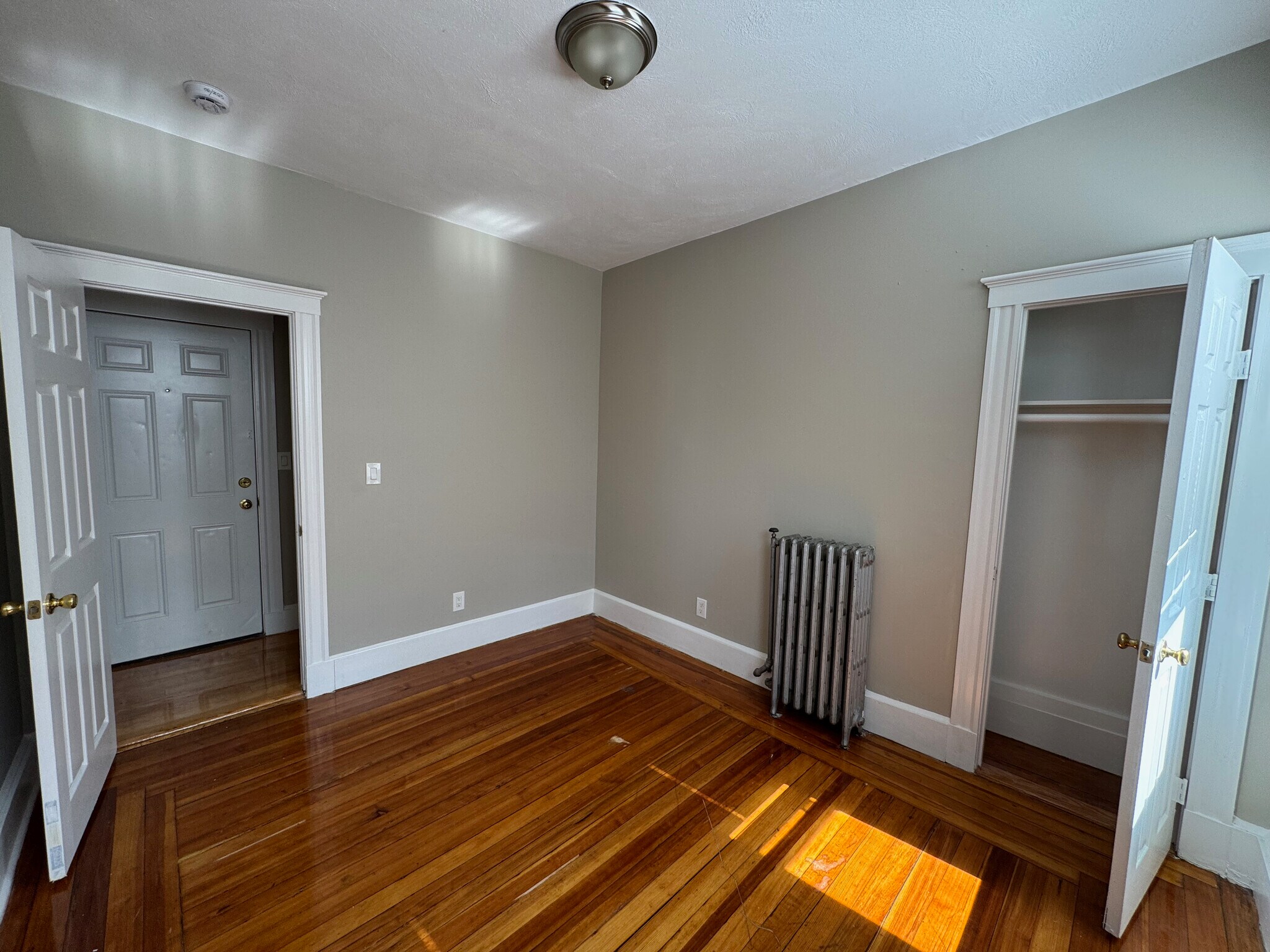 Building Photo - 62 Fayston St