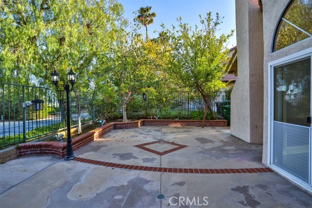 Building Photo - 176 Cll Renata