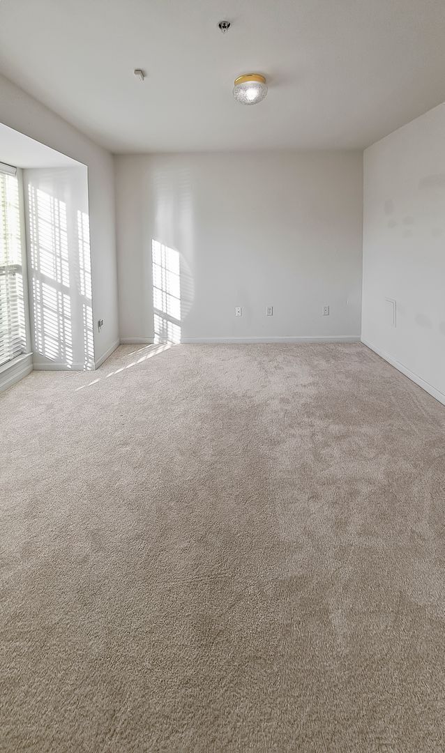 Building Photo - 3074 Esser Pl