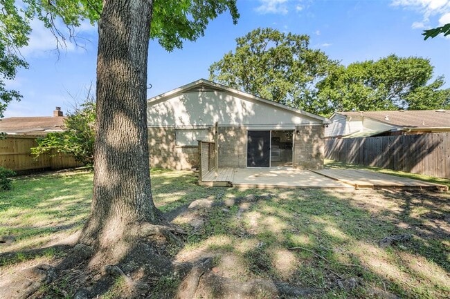 Building Photo - 1106 Ravenscourt Dr