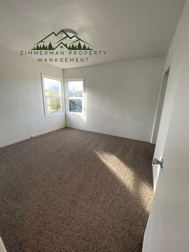 Building Photo - 2128 Centennial Blvd