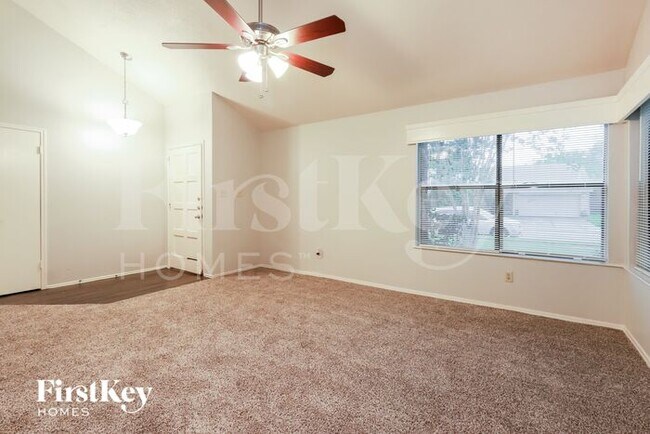 Building Photo - 3048 Walnut Springs Dr
