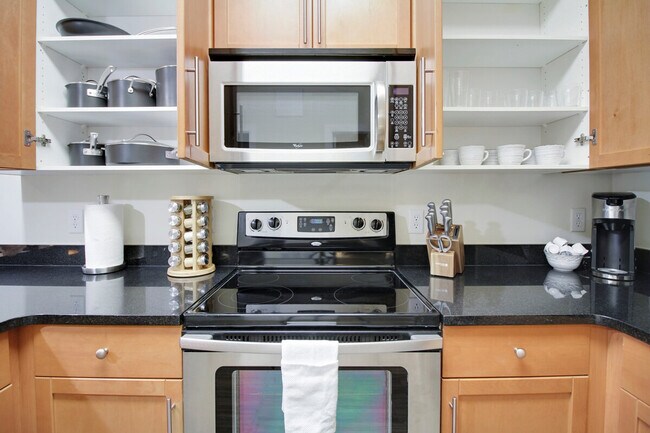 Building Photo - 238 S West St