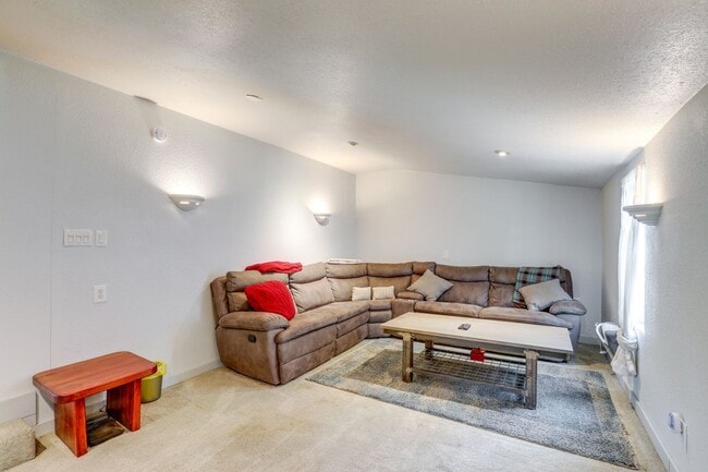 Building Photo - Charming 2Bed 2bath House in Denver