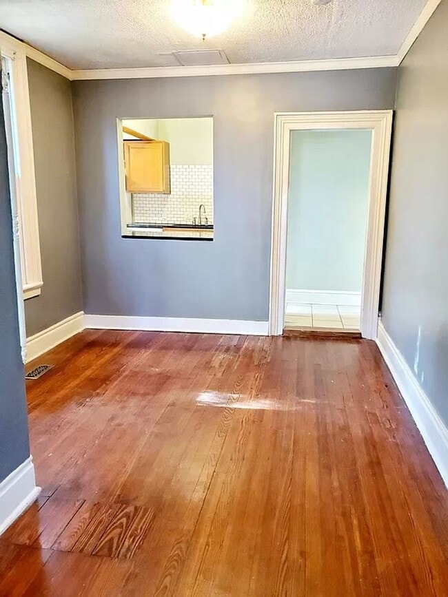 Building Photo - 1841 Ohio Ave