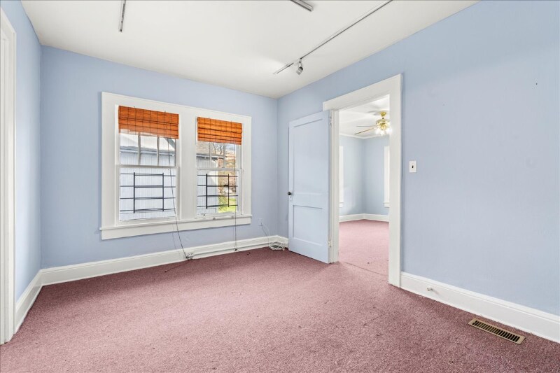 Building Photo - 469 10th St NW