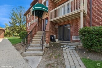 Building Photo - 940 N Lakeside Dr