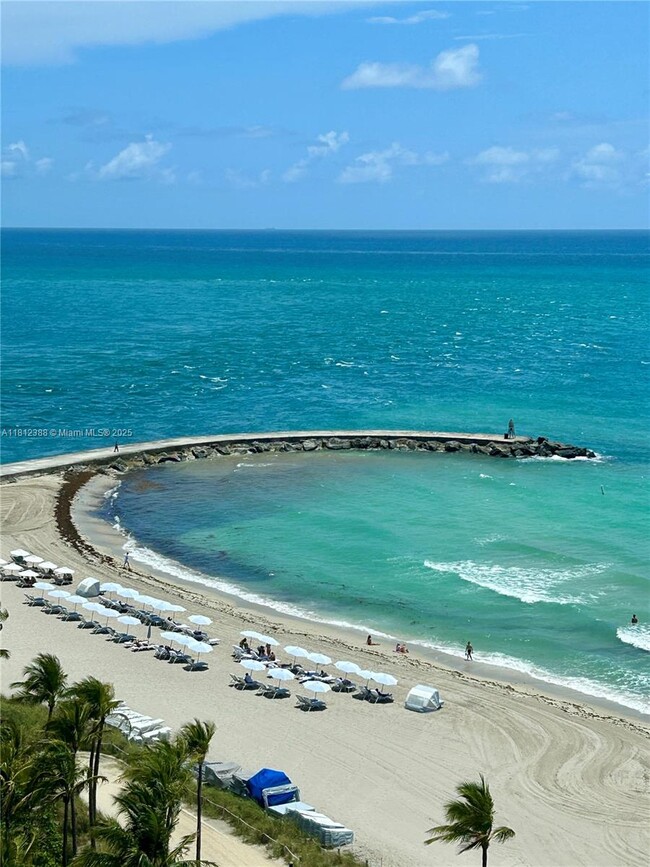 Building Photo - 10275 Collins Ave