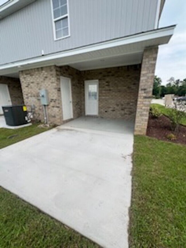 Building Photo - New Apartments - $1350 2 Bedroom 2.5 Bathroom beautiful apartment , Downtown Darlington walking d...