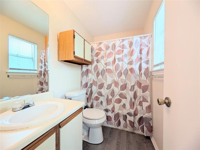 Building Photo - 2018 Redwing Way