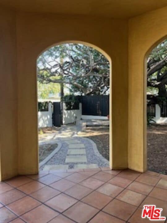 Building Photo - 8302 S Sepulveda Blvd