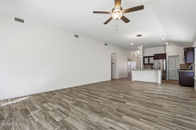 Building Photo - 1177 Night Sky St