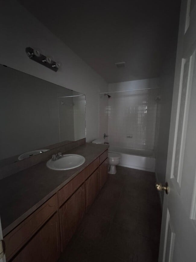 Building Photo - 1430 Shoshoni Trail
