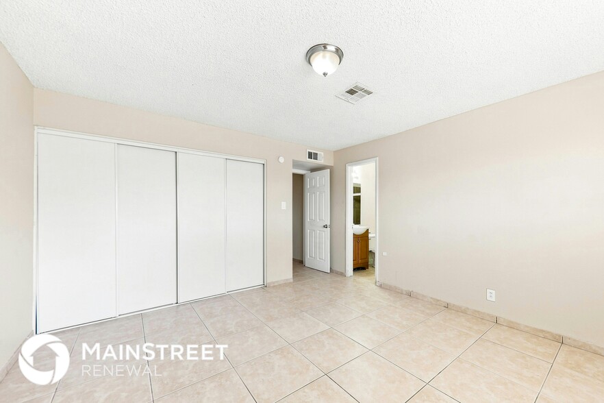 Building Photo - 6231 W Highland Ave