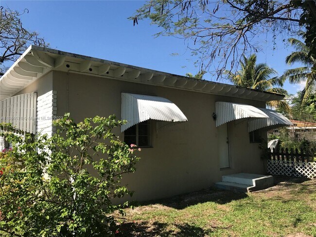 Building Photo - 201 Flagler Dr