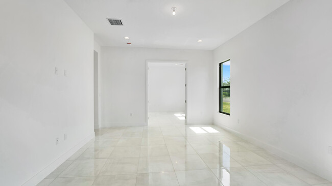Building Photo - 20131 Pacific Dunes Dr