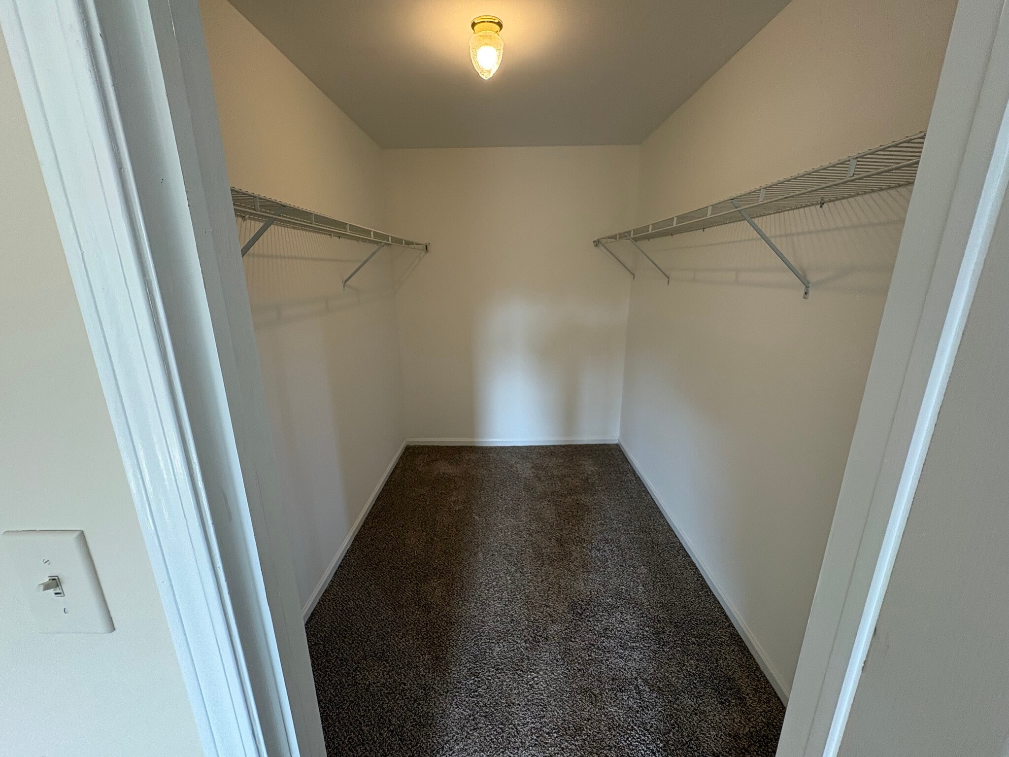 Building Photo - 7 Timber Ridge Dr