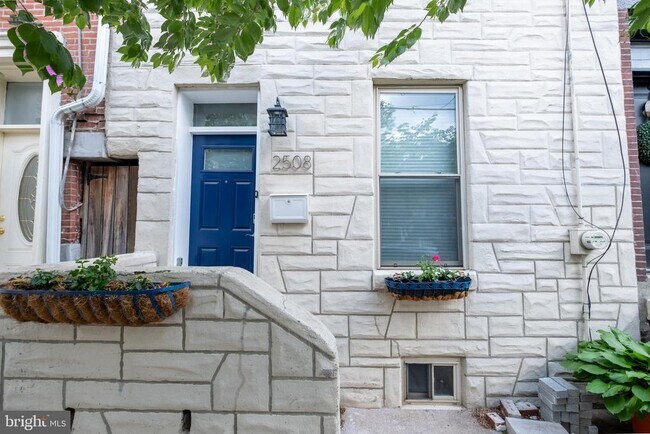 Building Photo - 2508 Christian St