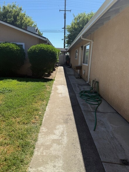 Building Photo - 3800 Gareth Ln