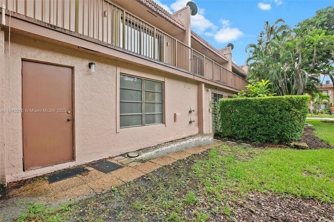Building Photo - 50 Matador Ln