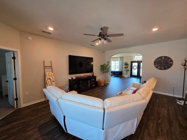 Building Photo - GORGEOUS 4-Bedroom, 3-Bathroom Pool Home, ...