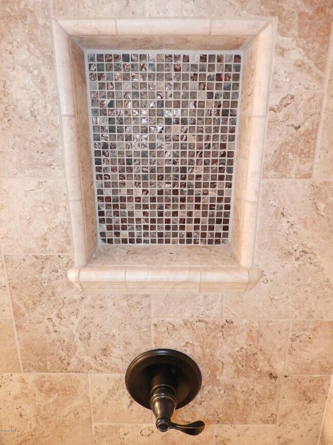 Building Photo - 1299 Ramona Dr