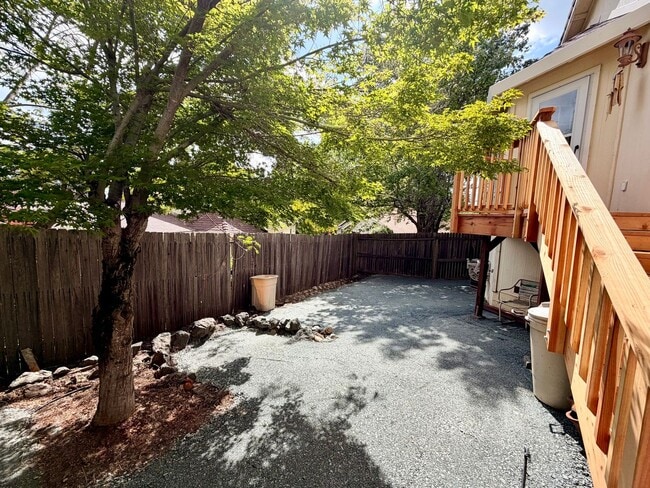 Building Photo - Beautiful 2 Bedroom 2 Bathroom House in Morgan Ranch