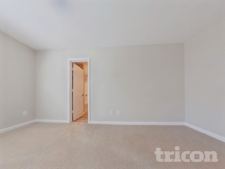 Building Photo - 326 Augusta Woods Dr