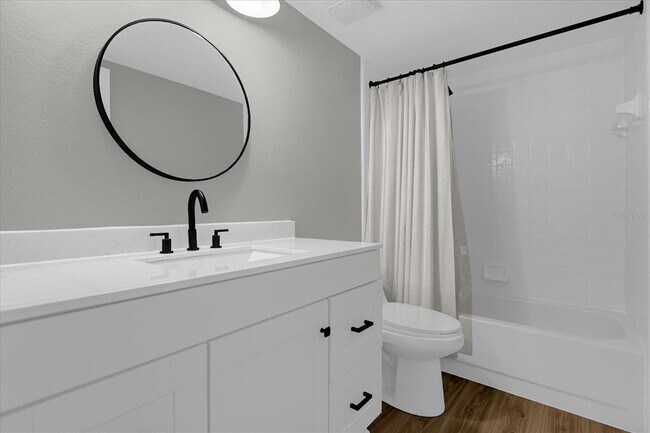 Building Photo - 3000 Bransbury Ct