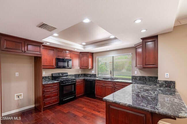 Building Photo - 4272 N Cedarpine Ln