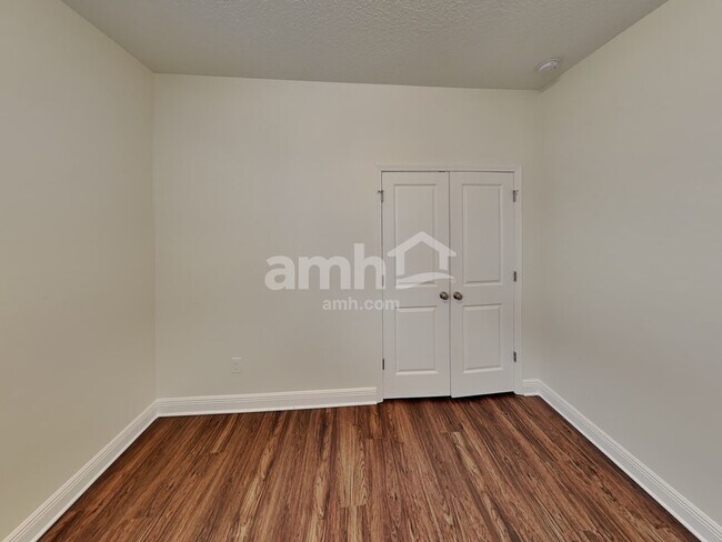 Building Photo - 1324 Celery Ave