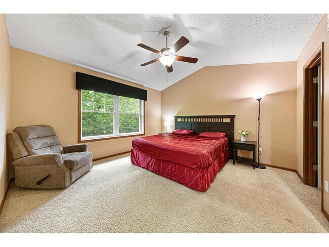 Building Photo - 5037 Dunkirk Pl N