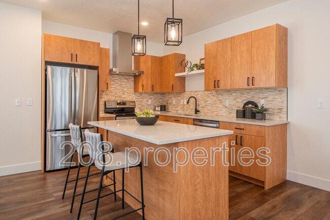 Building Photo - 479 E Violets Cv Ln