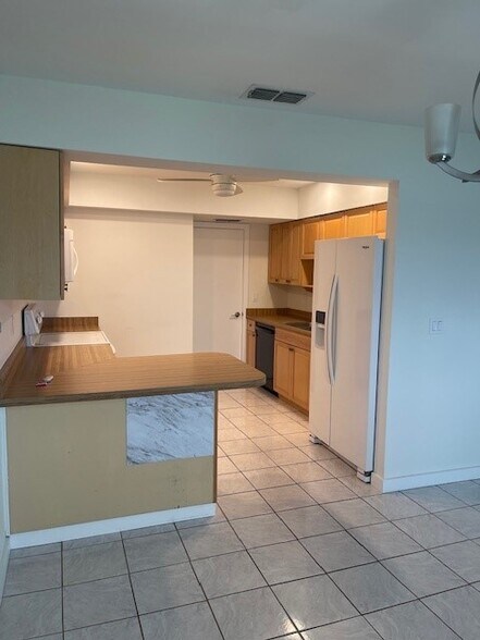 Building Photo - 6261 Draw Ln