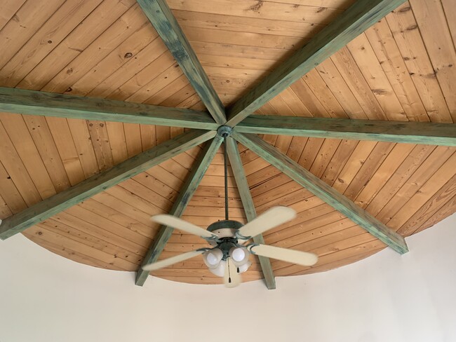 Building Photo - 1734 Topanga Skyline Dr