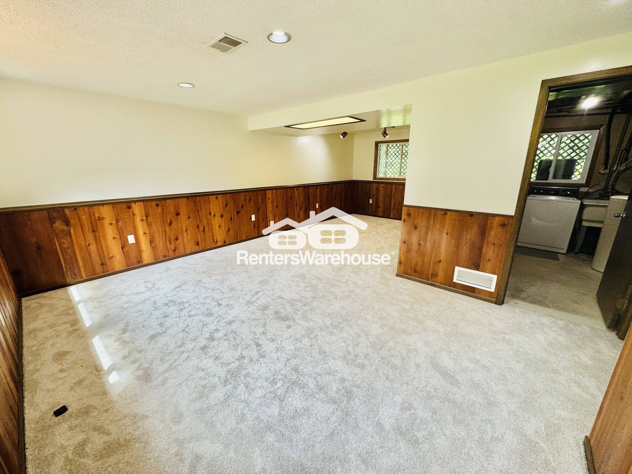 Building Photo - 905 97th Ln NE
