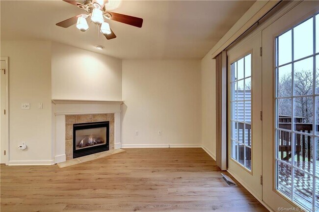 Building Photo - 60 Grove St