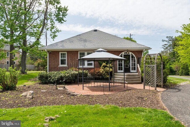 Building Photo - 919 Skippack Pike