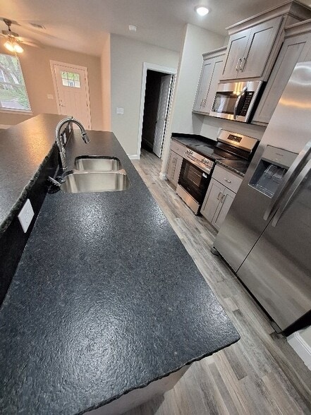 Building Photo - 1722 S Porter Ave