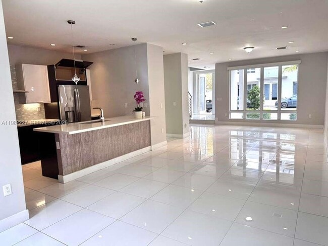 Building Photo - 6458 NW 103rd Psge