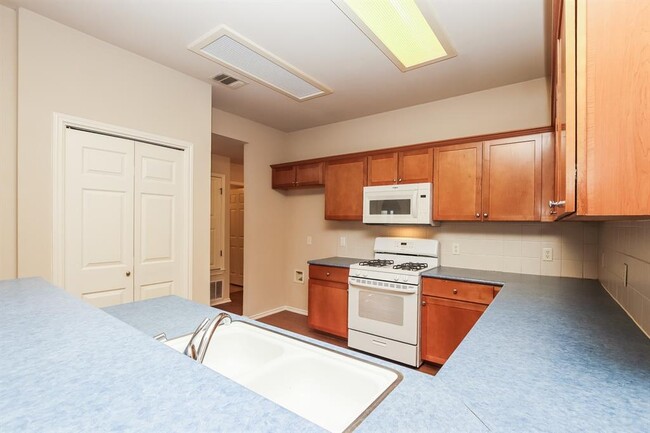 Building Photo - 16616 Fowler Mill Cove