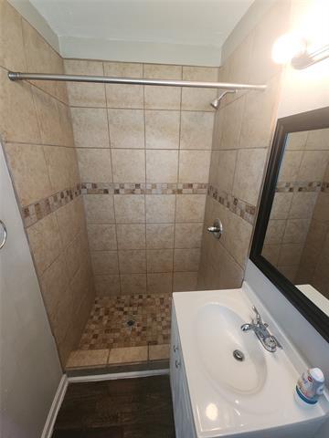 Building Photo - 4405 Wedgmont Cir S