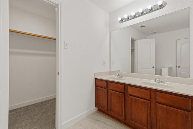 Building Photo - 5311 Freestone Dr