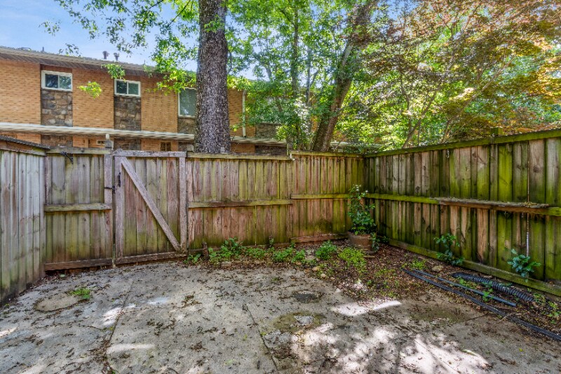 Building Photo - 120 Biscayne Dr NW