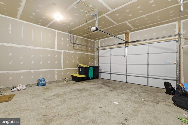 Building Photo - 11907 Prospect Vw Ave